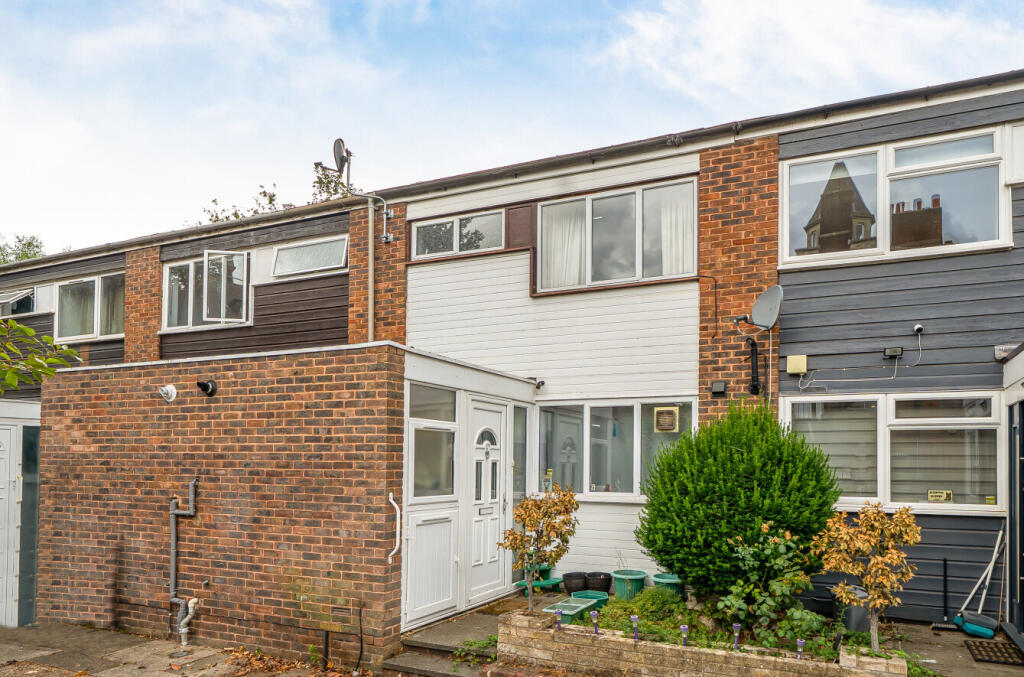 Main image of property: Amberley Grove, London