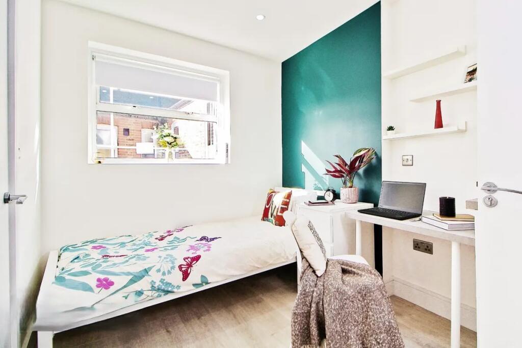 Main image of property: Green Lane, Seven Kings, Ilford, Redbridge