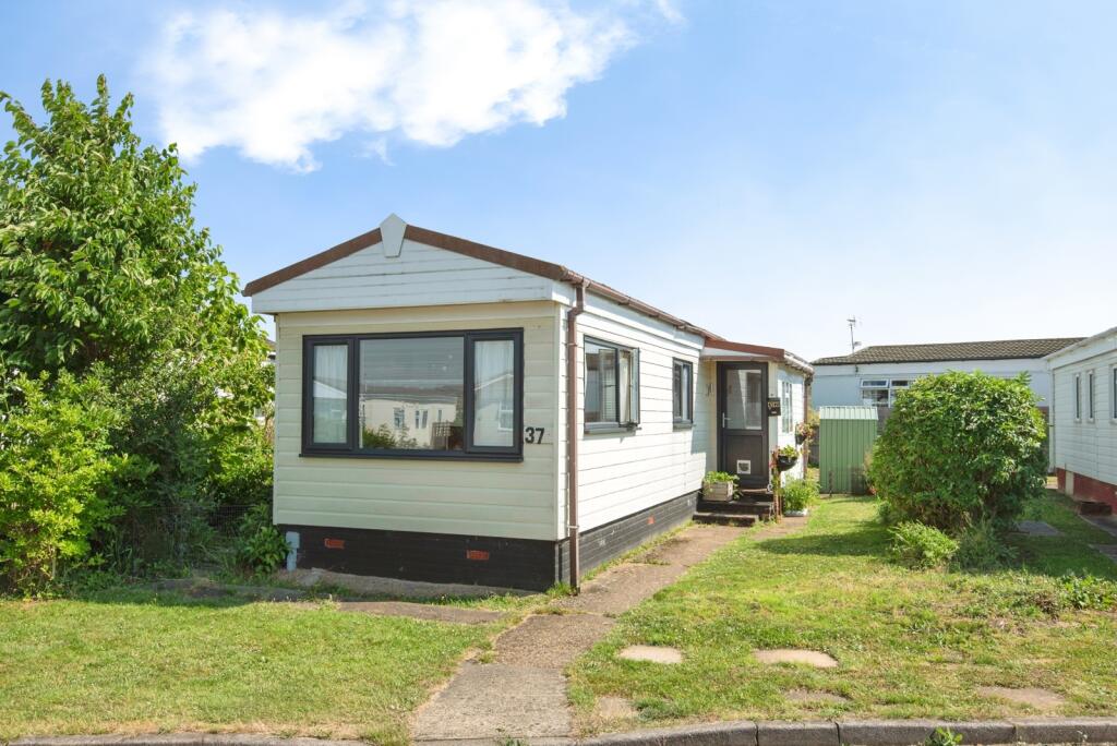 Main image of property: Three Star Park, Bedford Road, Lower Stondon, Henlow, SG16