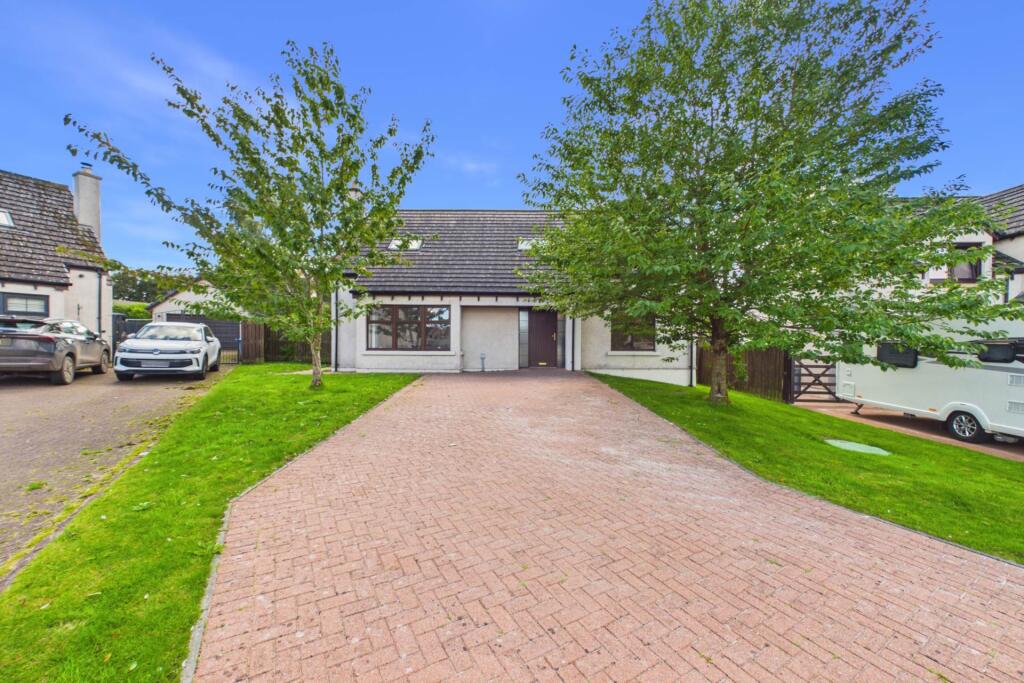 Main image of property: Raeburn Common, Lanark