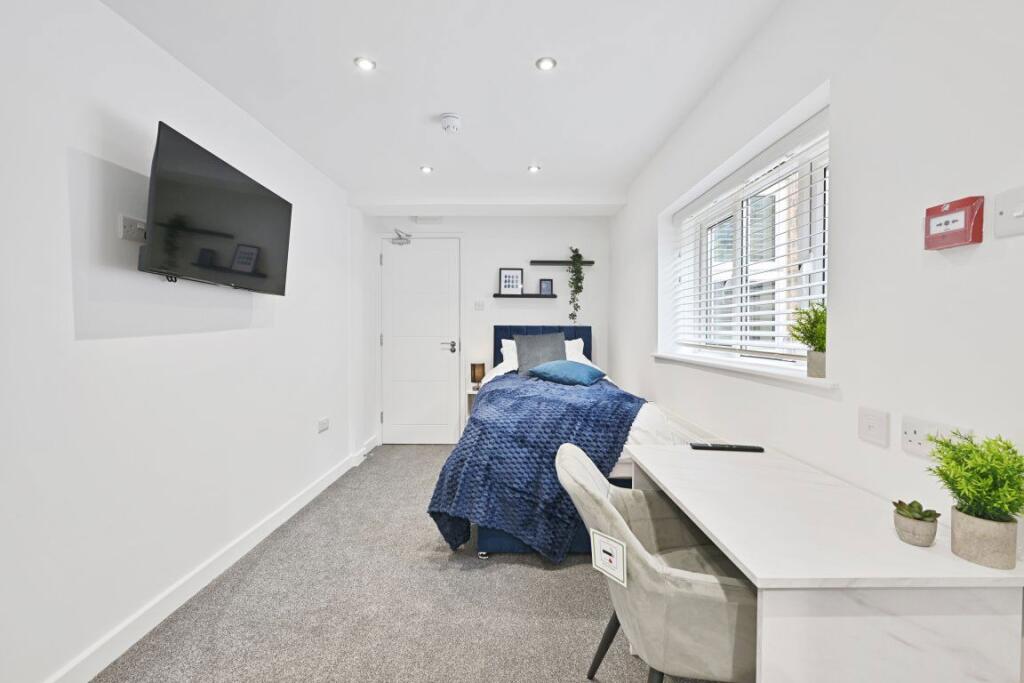Main image of property: Rm 2, Palmerston Rd, Woodston, P`borough, PE2 9DG