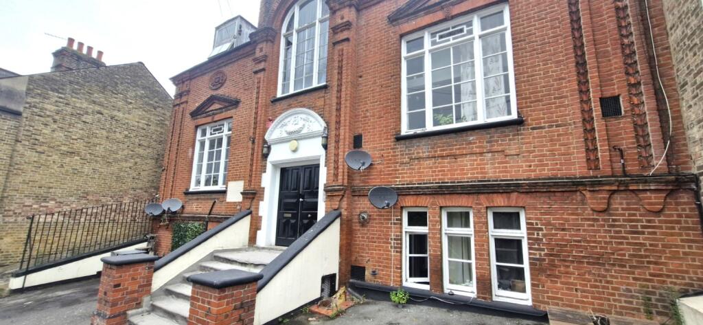 Main image of property: Uplands Close, London, SE18