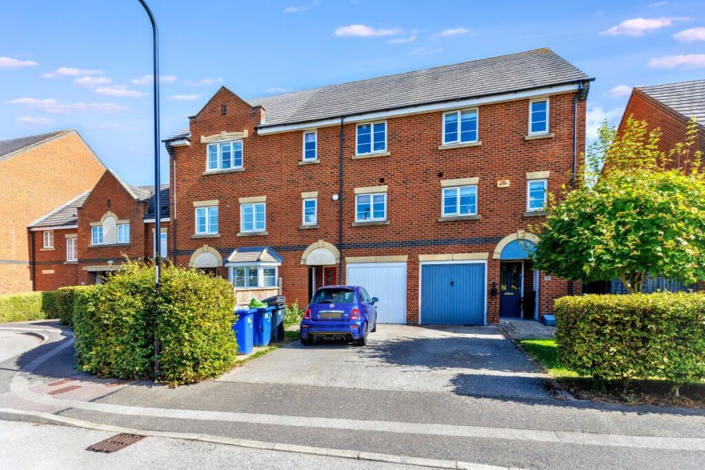 Main image of property: 57 The Meadows, Grange Park, Northampton, Northamptonshire, NN4 5BU
