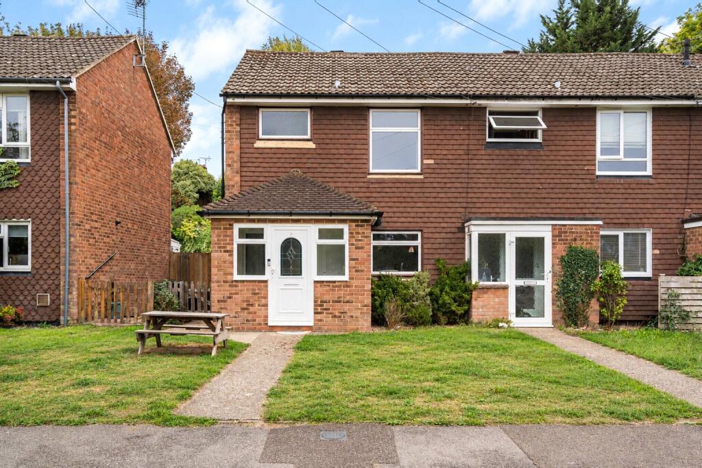 Main image of property: Arthur Close, Farnham, Surrey, GU9