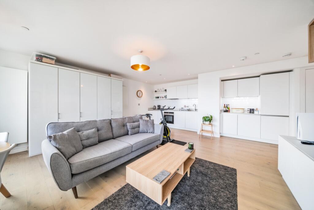 Main image of property: Highgate Hill, London, N19