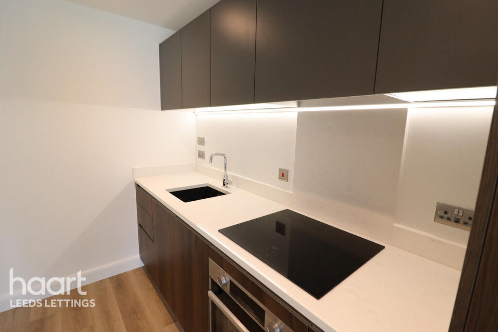 Main image of property: Richmond Hill Approach, Leeds