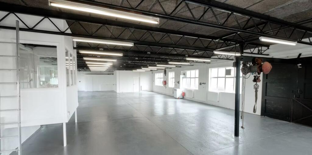 Unit-2-Warehouse-Upstairs.jpg