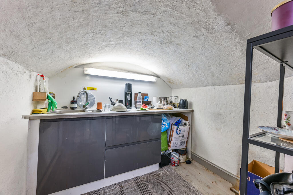 Main image of property: Camden Passage, Angel