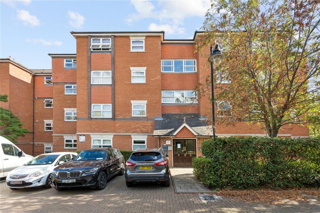 Main image of property: Elderfield Place, London, SW17