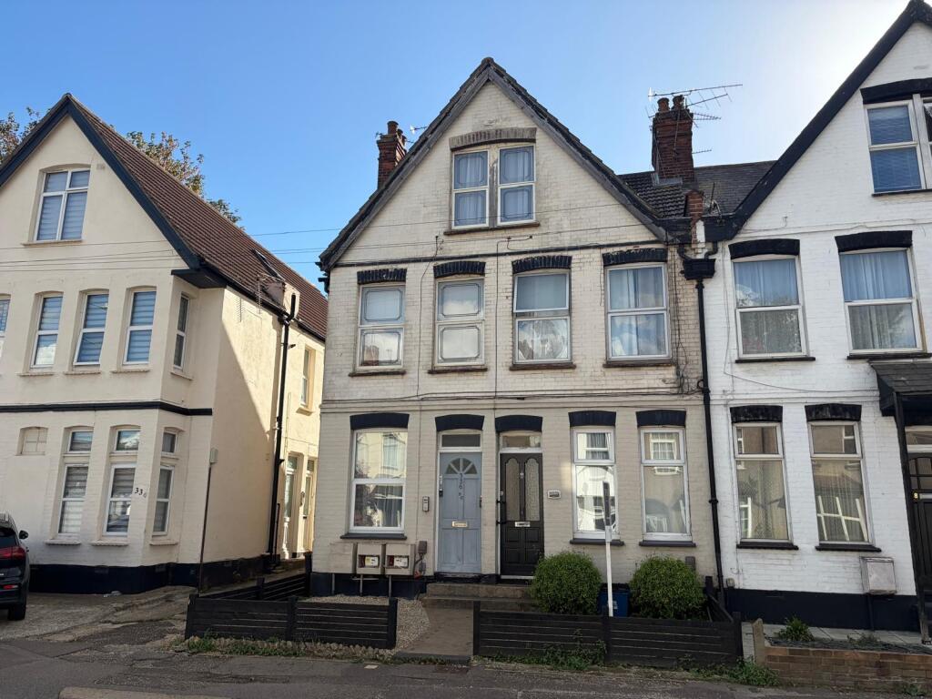 Main image of property: Fairfax drive, Westcliff-on-Sea, SS0