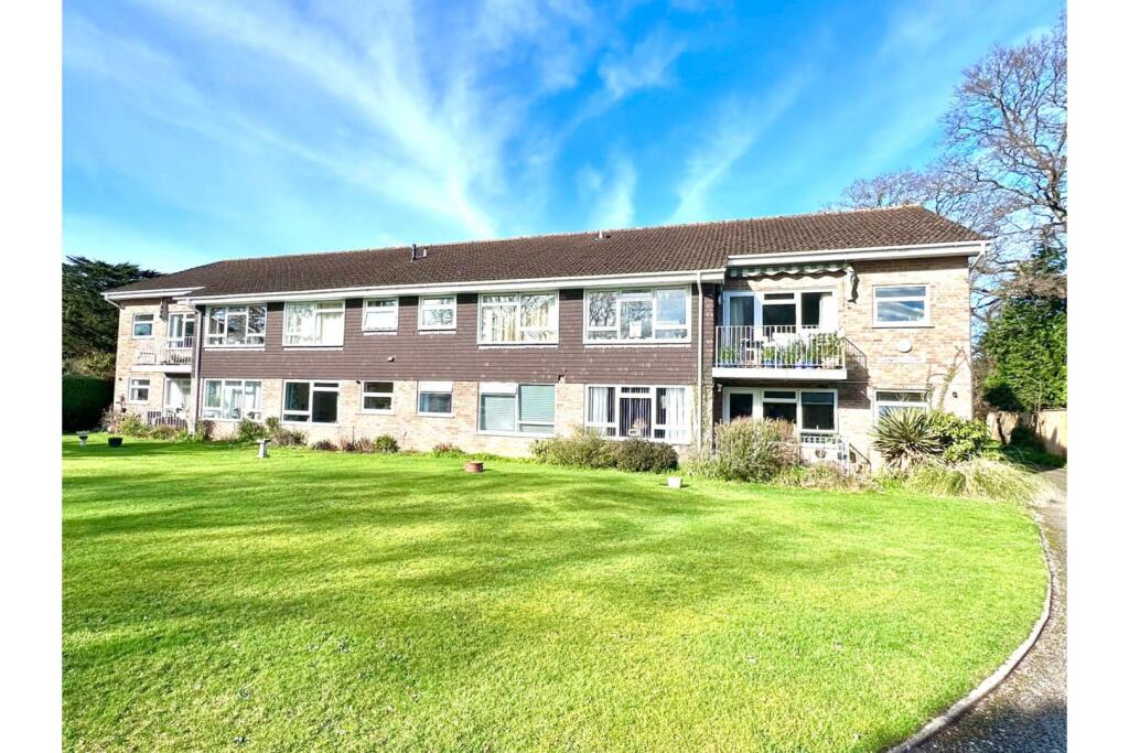 Main image of property: Osborne Road, New Milton, BH25
