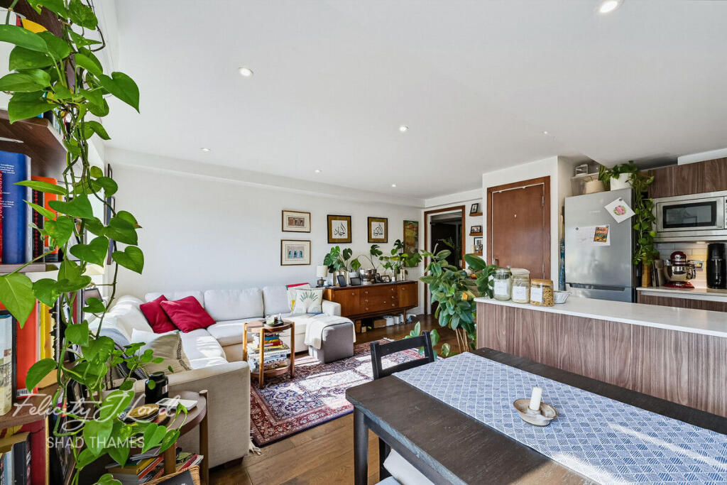 Main image of property: Long Lane, SE1