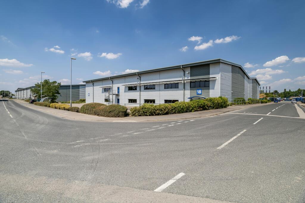 18 Titan Drive - Peterborough-47.jpg