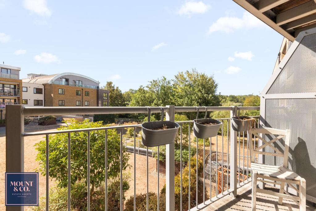 Main image of property: Smeaton Court, Hertford, Hertfordshire, SG13