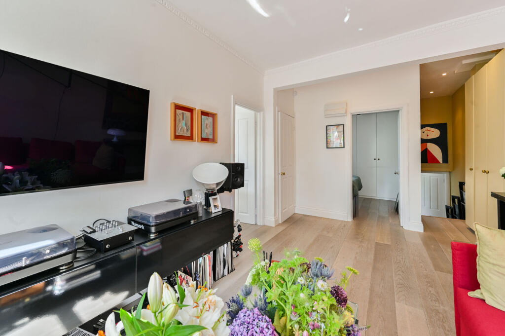 Main image of property: Kennington Park Road, Kennington, London, SE11