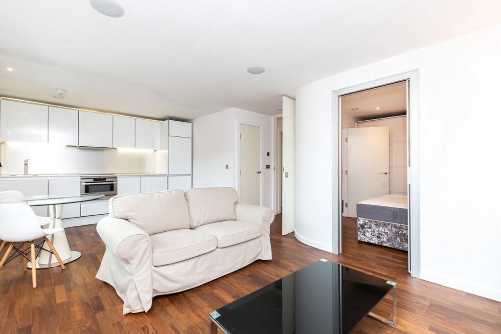 Main image of property: Islington On The Green, 12A Islington Green, Angel, Islington, London, N1