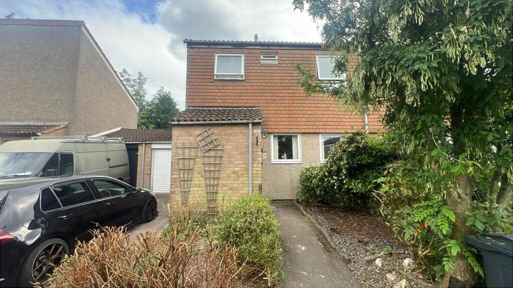 Main image of property: Room Available In Rednal B45 0HP