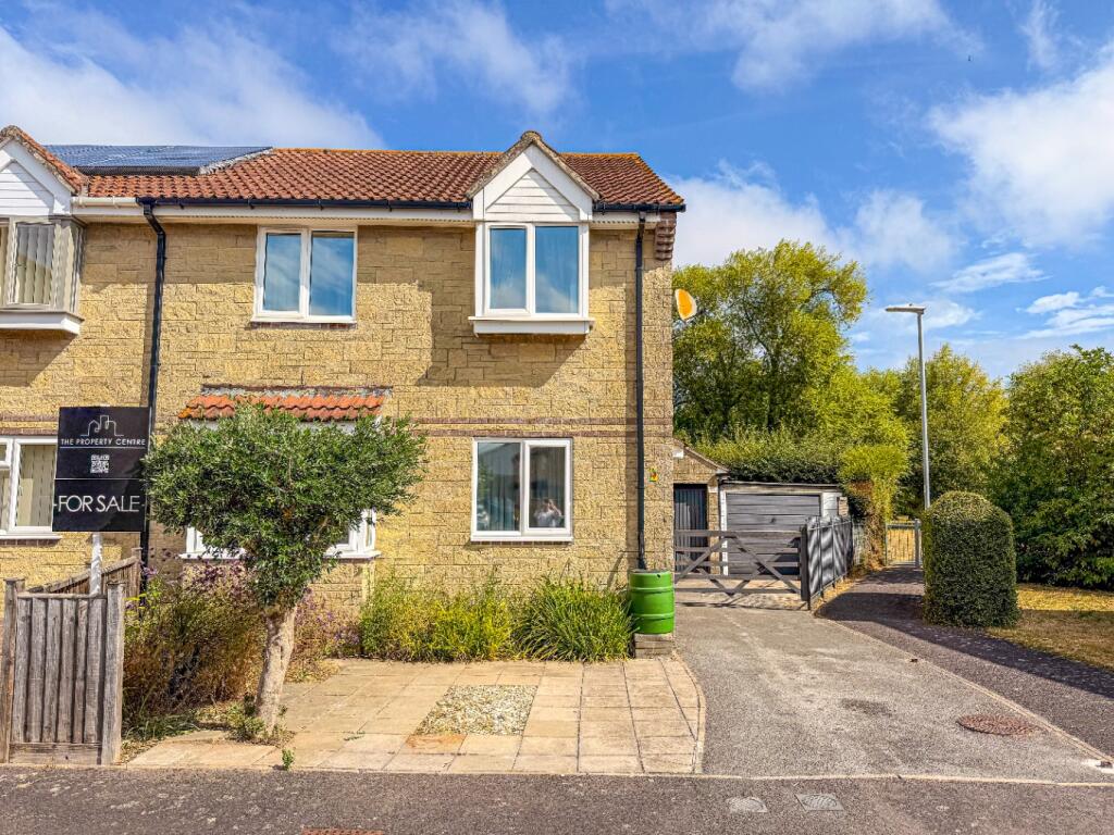 Main image of property: Kensington Gardens, Bridgwater - NO CHAIN!