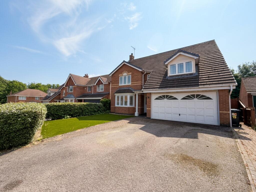 Main image of property: Lansdown Close Daventry West Northamptonshire