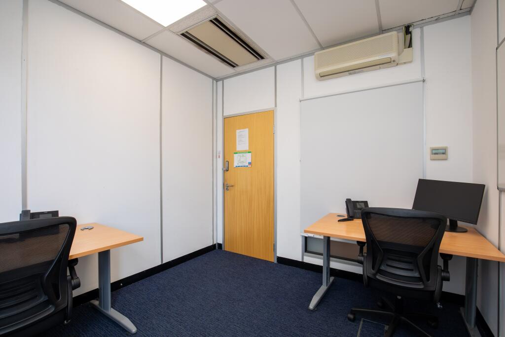 Ground floor office 2 people