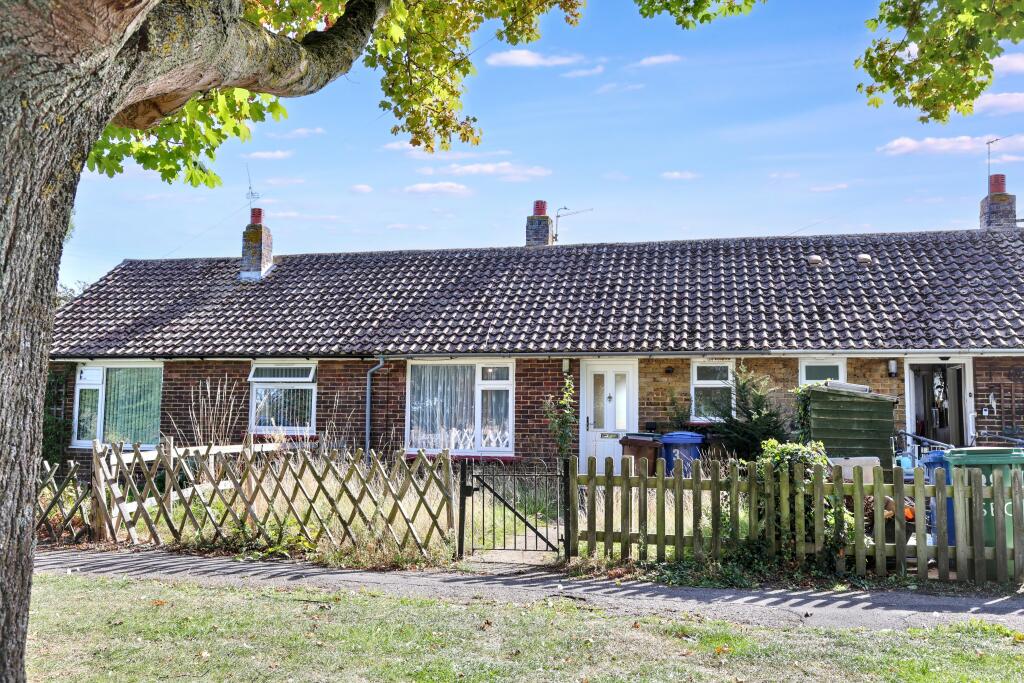 Main image of property: 37 Frognal Lane, Kent, ME9 9DE