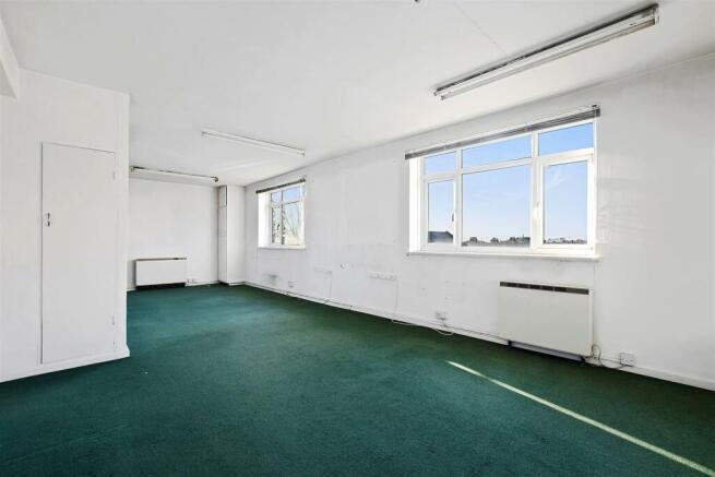 07-e906GCWT -  Unit 6 Bridge House - Reception 2 -