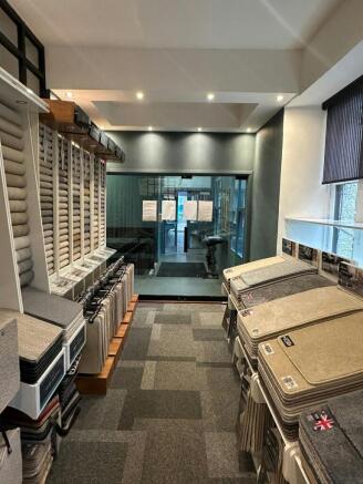 Douglas st Suite 2 - 004.jpg