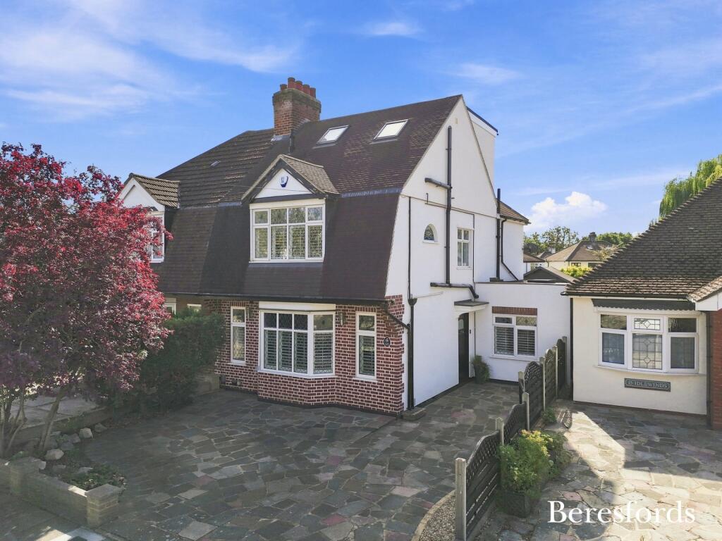 Main image of property: Roslyn Gardens, Romford, RM2