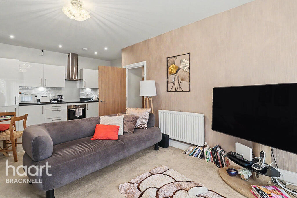Main image of property: London Road, Bracknell