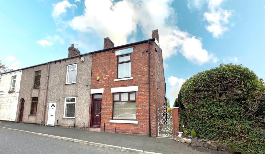 Main image of property: Platt Lane, Westhoughton, Bolton