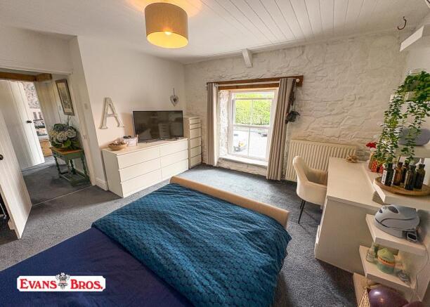 BEDROOM 2