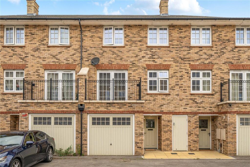 Main image of property: Rapson End, Sittingbourne, Kent