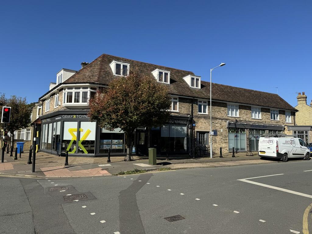 Main image of property: 154 - 156 Victoria Road, Victoria Road, Cambridge, Cambridgeshire, CB4 3DZ