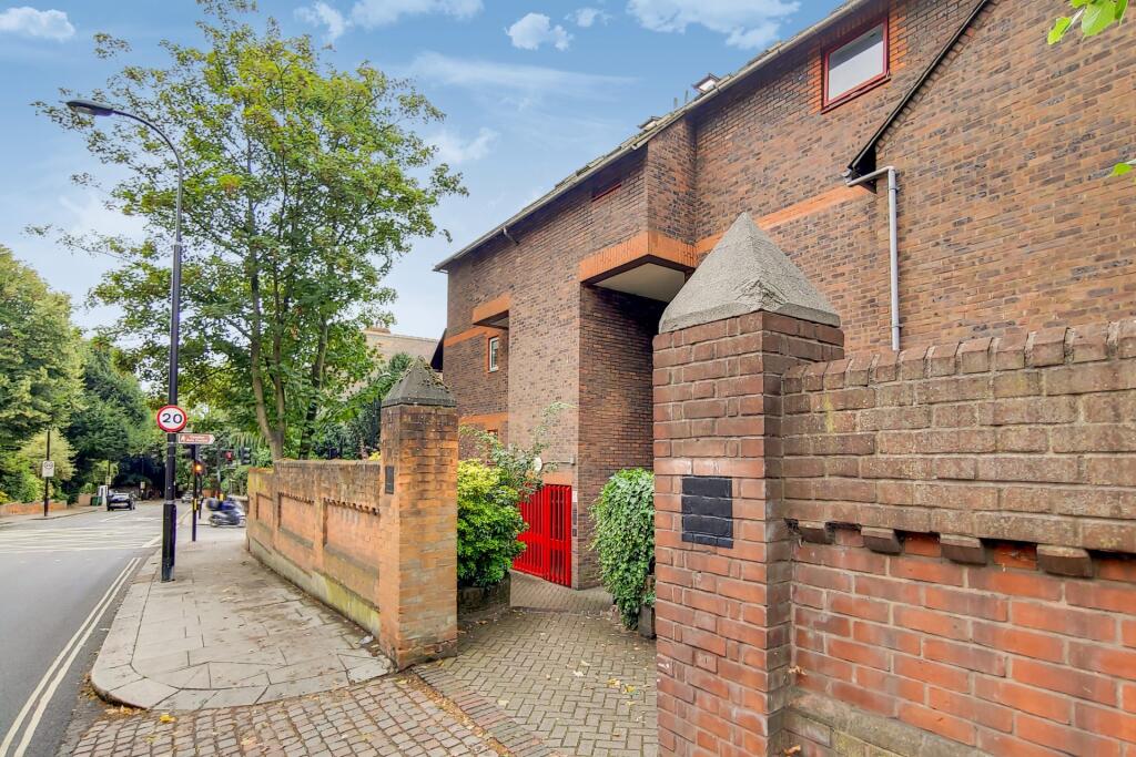 Main image of property: Fitzjohns Avenue, Hampstead NW3
