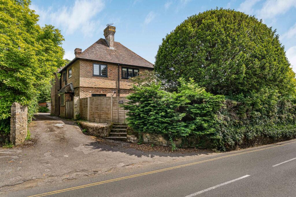 Main image of property: High Street, Haslemere, Surrey