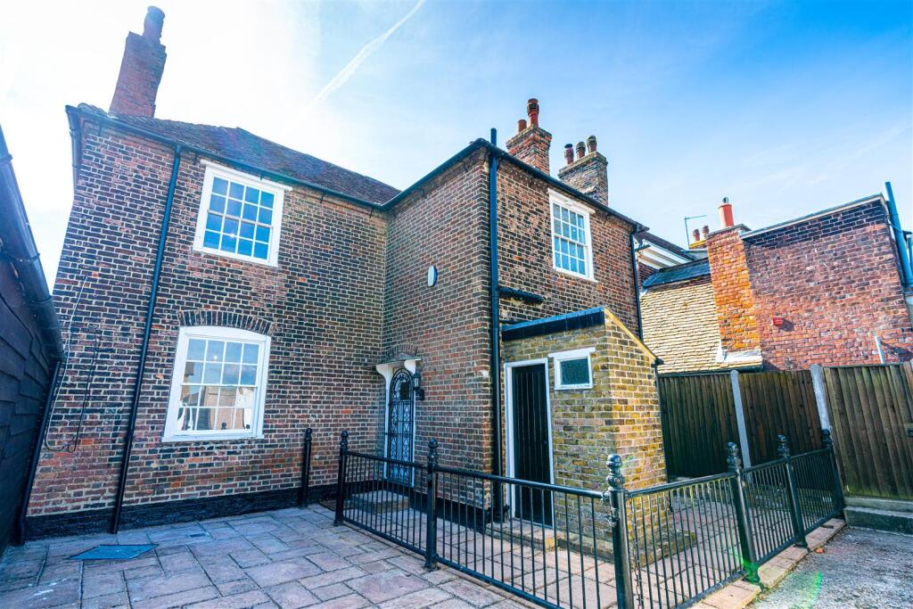 Main image of property: St. Margarets Street, Rochester