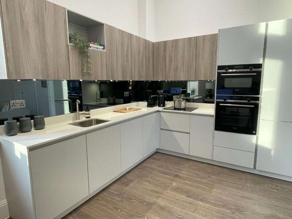 Main image of property: Royal Meadows,
Sciennes Road,
Edinburgh,
EH9 1LG