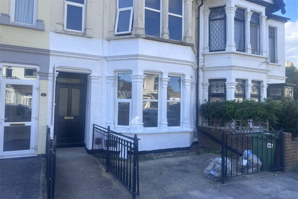 Main image of property: Richmond Avenue, Westcliff On Sea