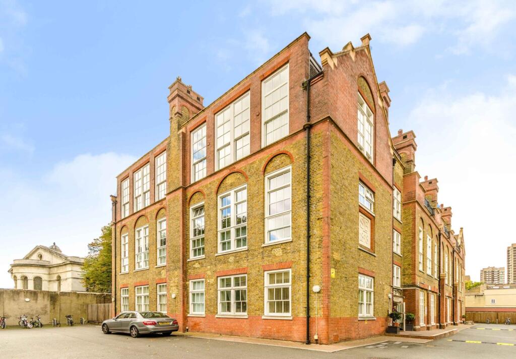 Main image of property: Mulberry Court, Wapping, London, E1