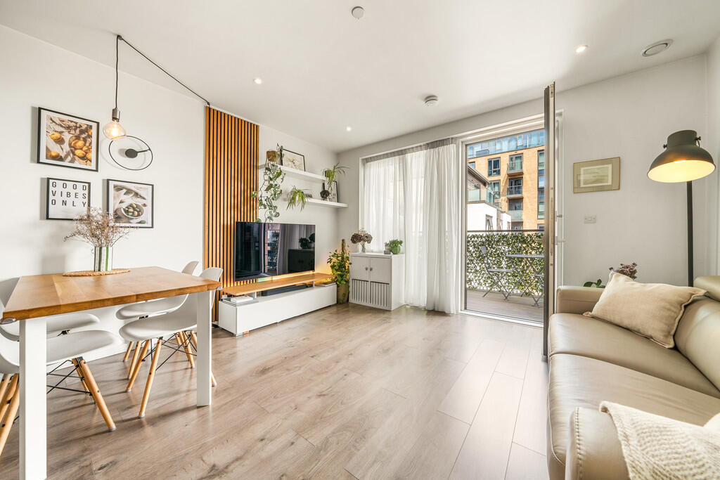 Main image of property: Meridian House, Battersea Reach