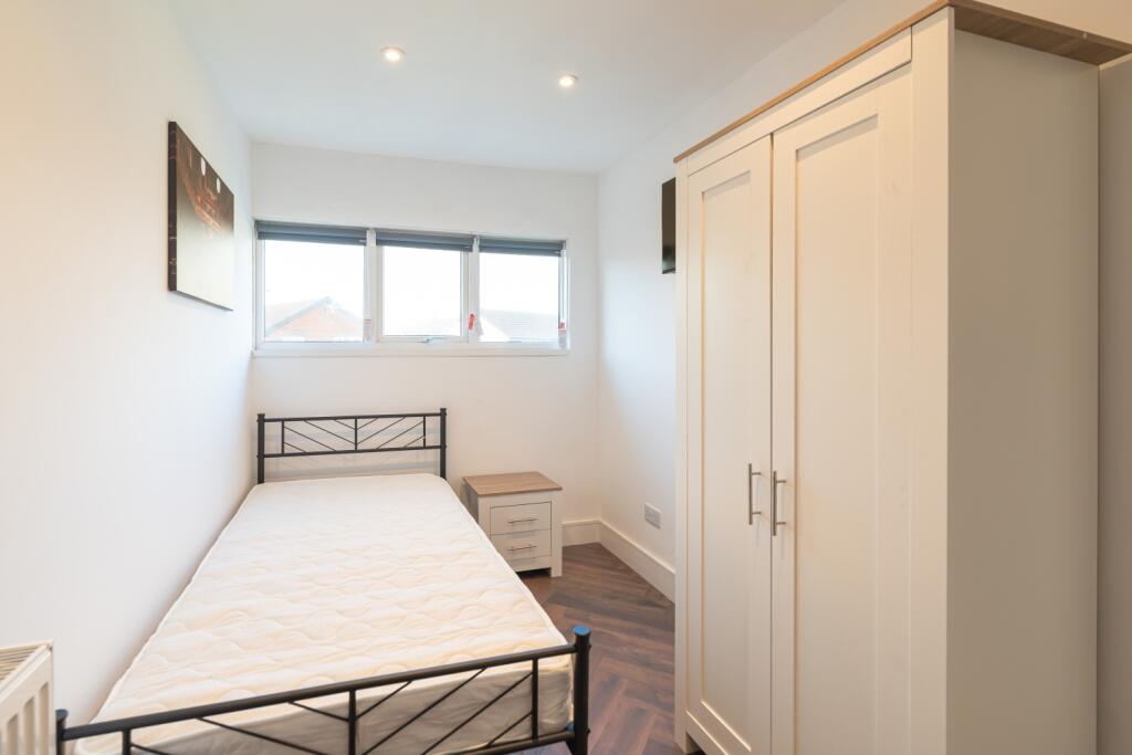 Main image of property: Waxes Close, Abingdon, Oxfordshire, OX14