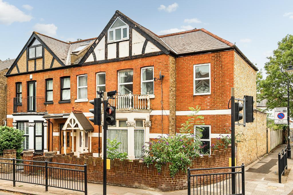 Main image of property: Greenford Avenue, Hanwell, London, W7 3QP