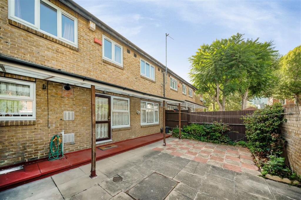 Main image of property: Plimsoll Close, Canary Wharf