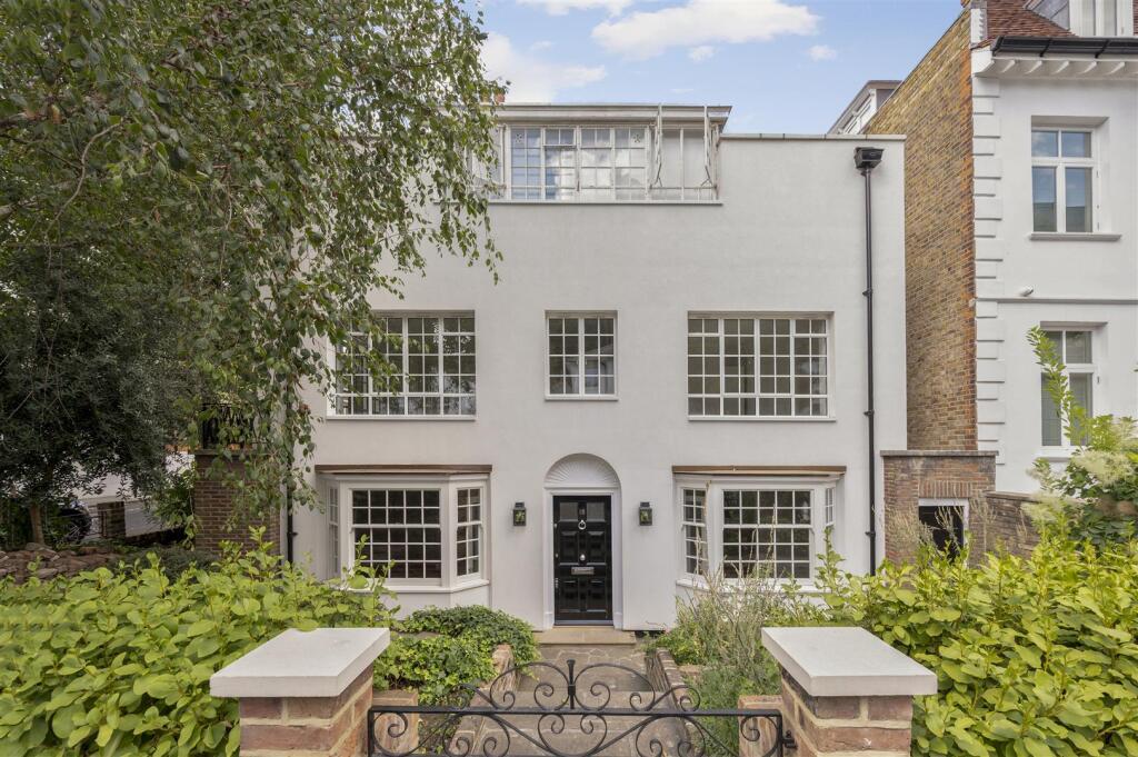 Main image of property: Victoria Road, London
