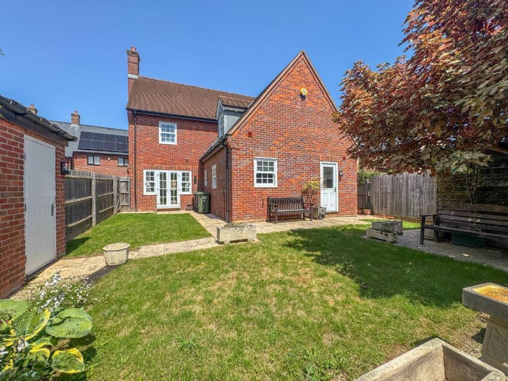 Main image of property: Forest Path, Silsoe, MK45