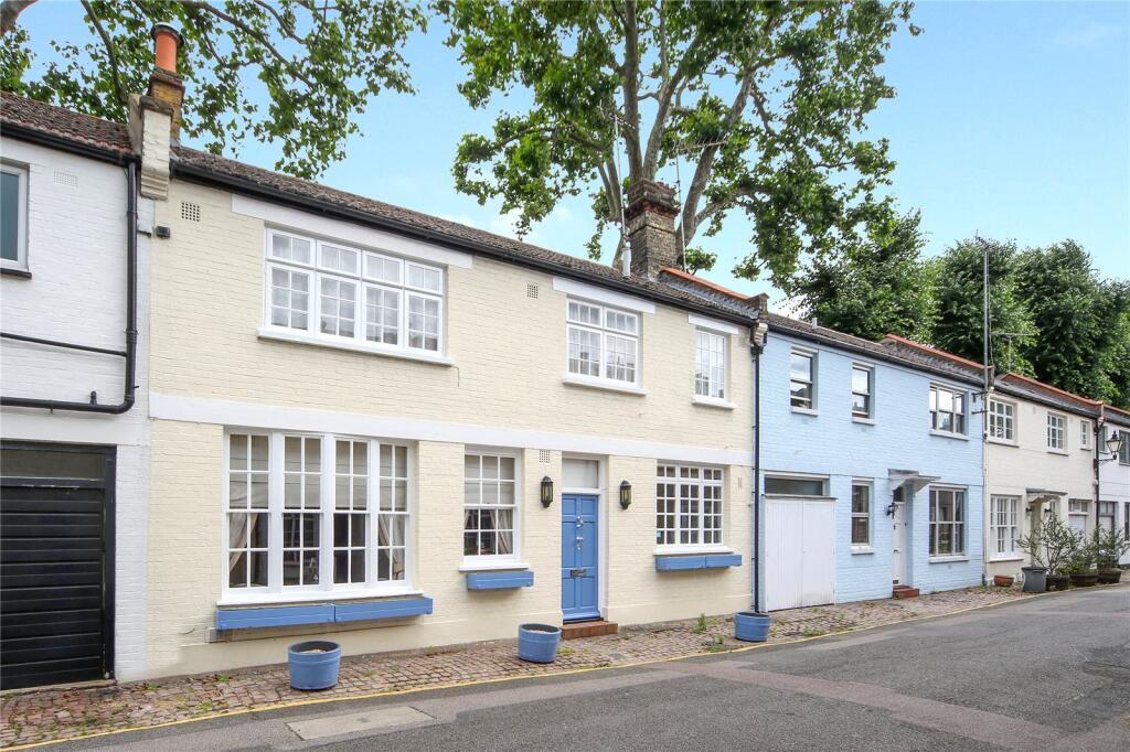 Main image of property: Elm Park Lane, London