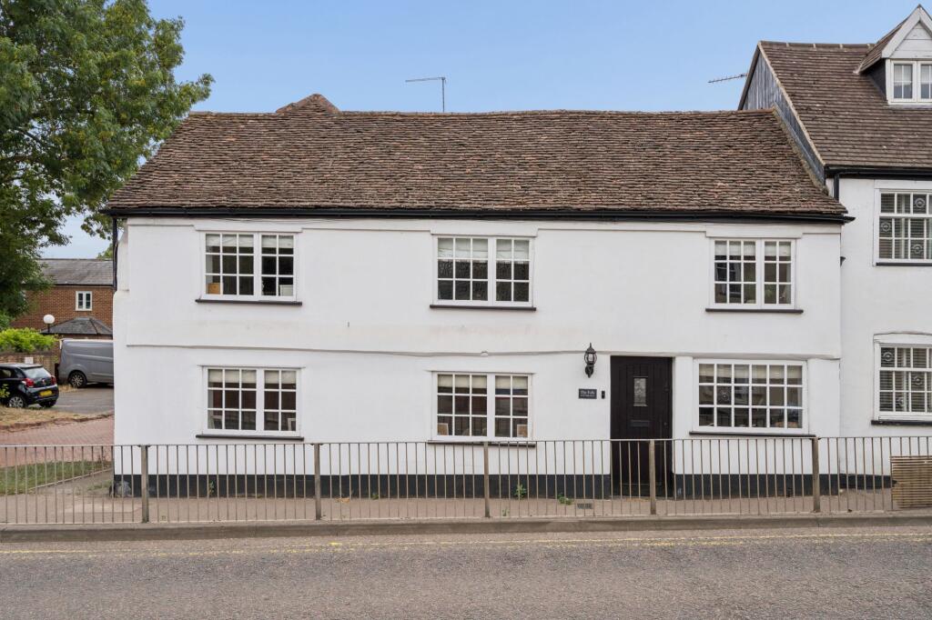 Main image of property: High Street, London Colney, AL2