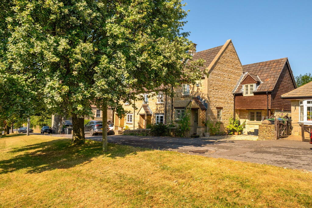 Main image of property: Chapel Knapp, Gastard
