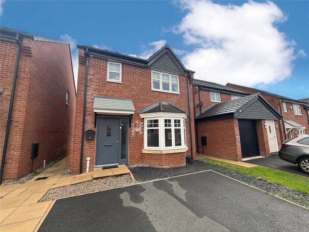 Main image of property: High Vale Close, Oldham, Greater Manchester, OL8