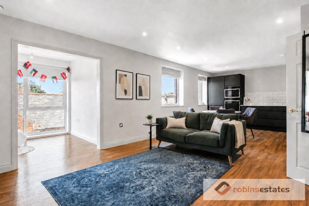 Main image of property: Wellington Square, Nottingham, NG7